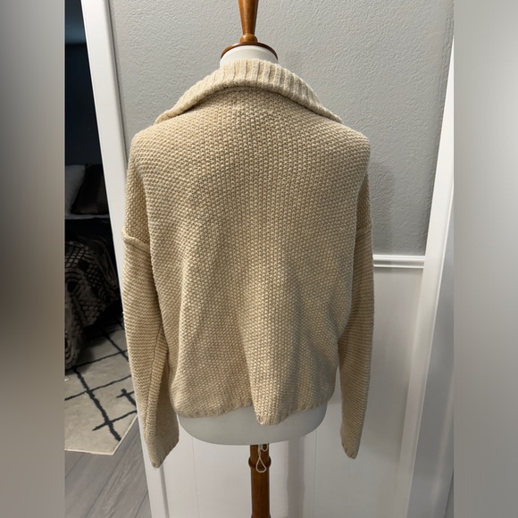 NWOT Universal Thread Collared Oatmeal Sweater Size L - Picture 3 of 5